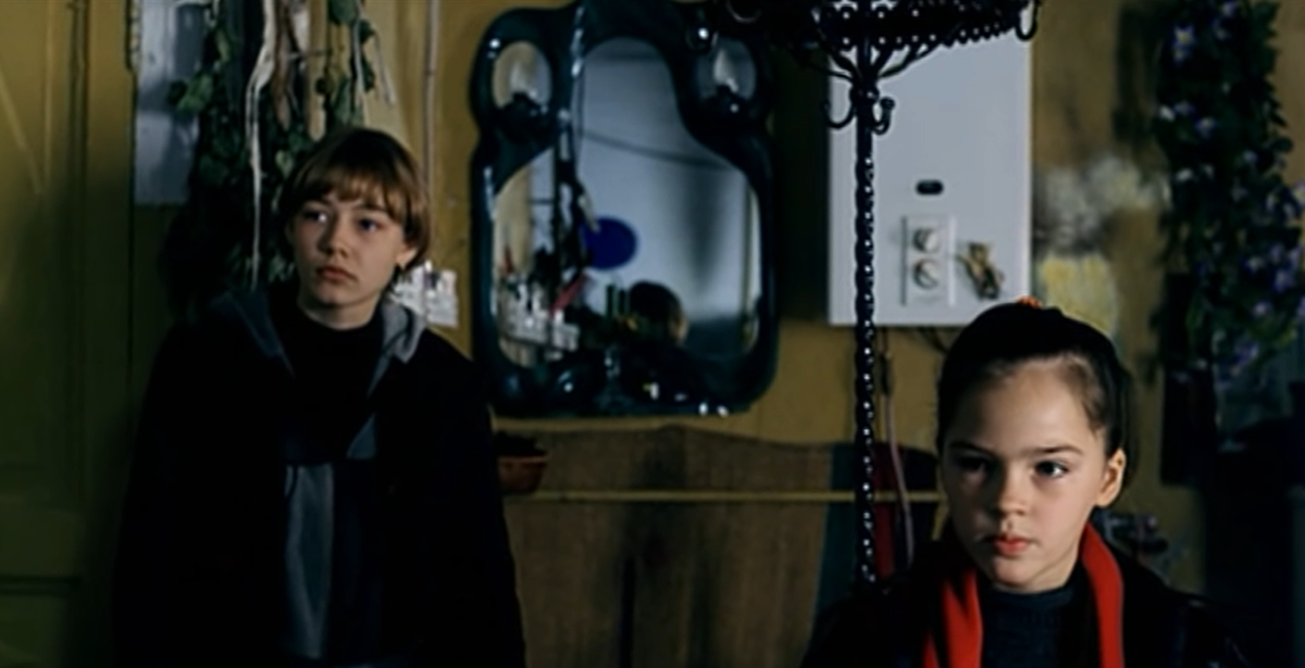 Кадр из фильма "Сёстры" 