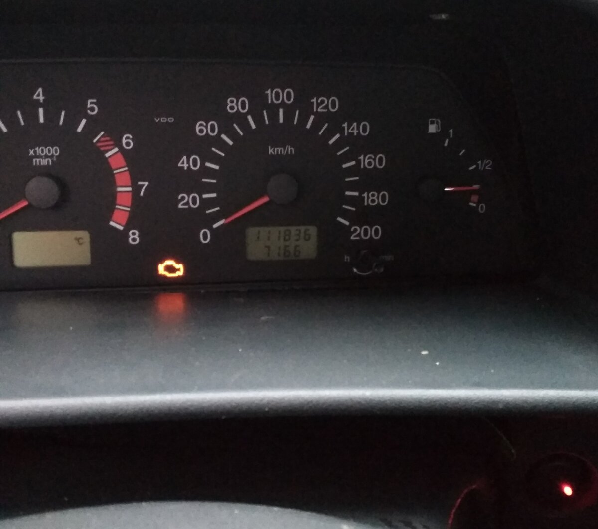 Щиток приборов