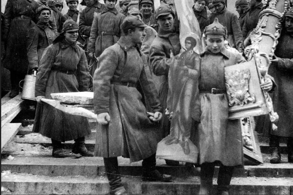 Спасение святынь красноармейцами 1917 год