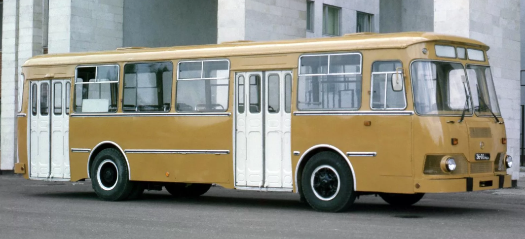 Автобус ЛиАЗ-677