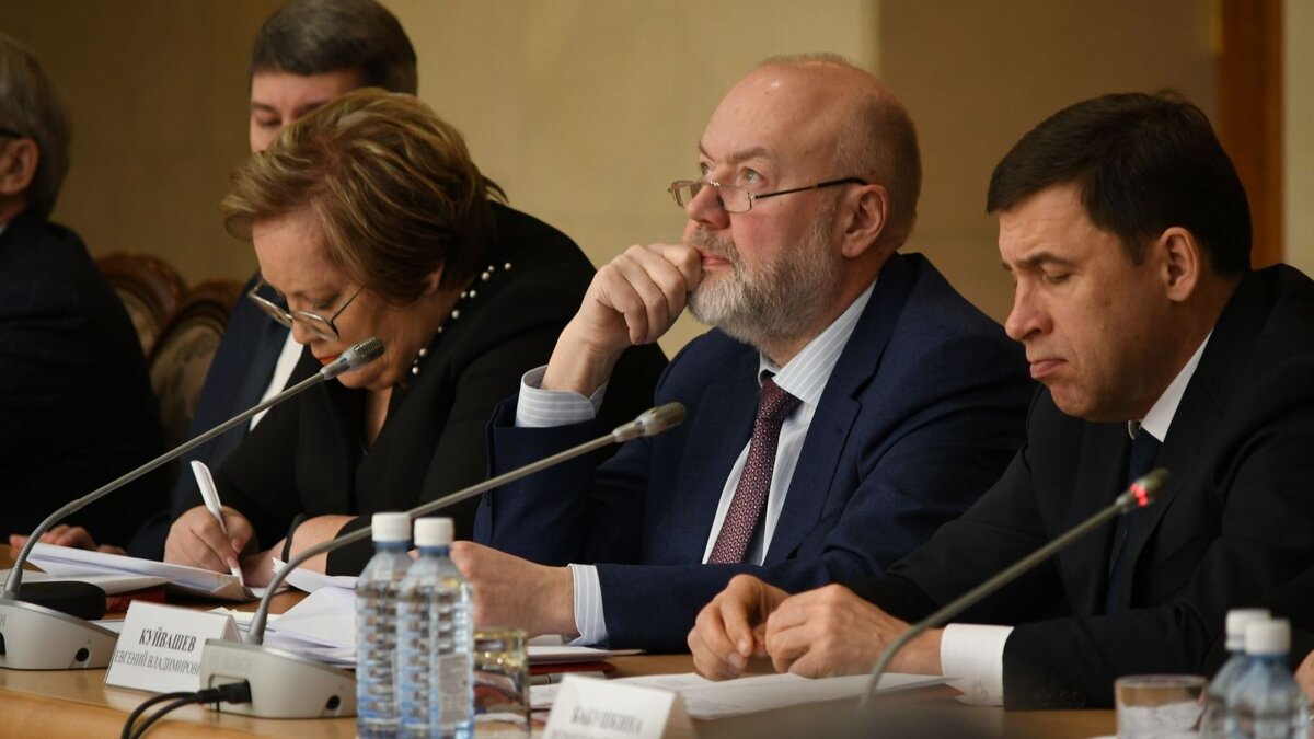 Обсудсмен Татьяна Мерзлякова, депутат Госдумы Павел Крашенинников и губернатор Евгений Куйвашев. Фото: Мария Войнакова, ЕТВ