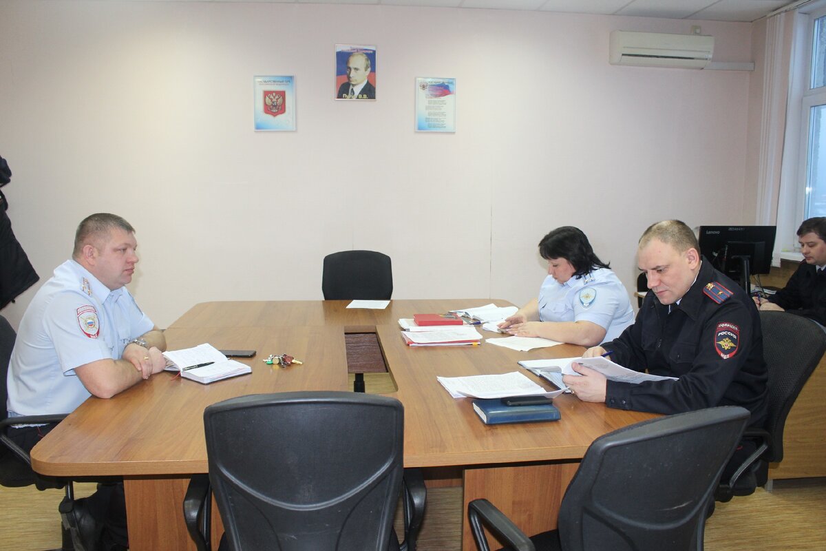 Идет селекторное совещание в отделе полиции