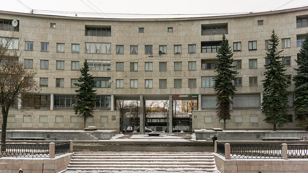 Первый жилой дом Ленсовета