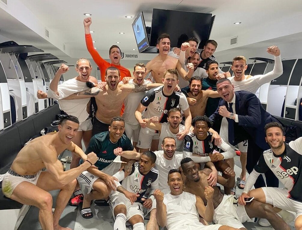 Разадевалка Ювентуса