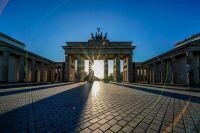 СТАТЬЯ ПО ТЕМЕМир во время «чумы». Как живется на карантине в других странахКоронавирус может приводить к бесплодию, утверждают китайские учёные. Они выяснили, что яички мужчин являются потенциальной мишенью для этой инфекции. Вскрытие шести умерших пациентов показало, что COVID-19 вызвал у них орхит — воспаление яичек. У всех жертв коронавируса наблюдалось разрушение зародышевых клеток, малое количество (или отсутствие) сперматозоидов в семенных канальцах и другие признаки заболевания.