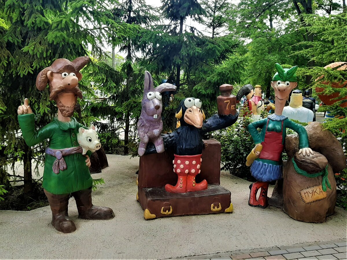 Бахчисарайский парк крым в миниатюре на ладони. Парк миниатюр бахчисарай 2023. Бахчисарайский парк миниатюр бахчисарай. Бахчисарайский парк крым в миниатюре. Парк миниатюр бахчисарай 2023.