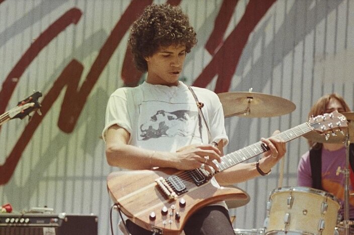 1982