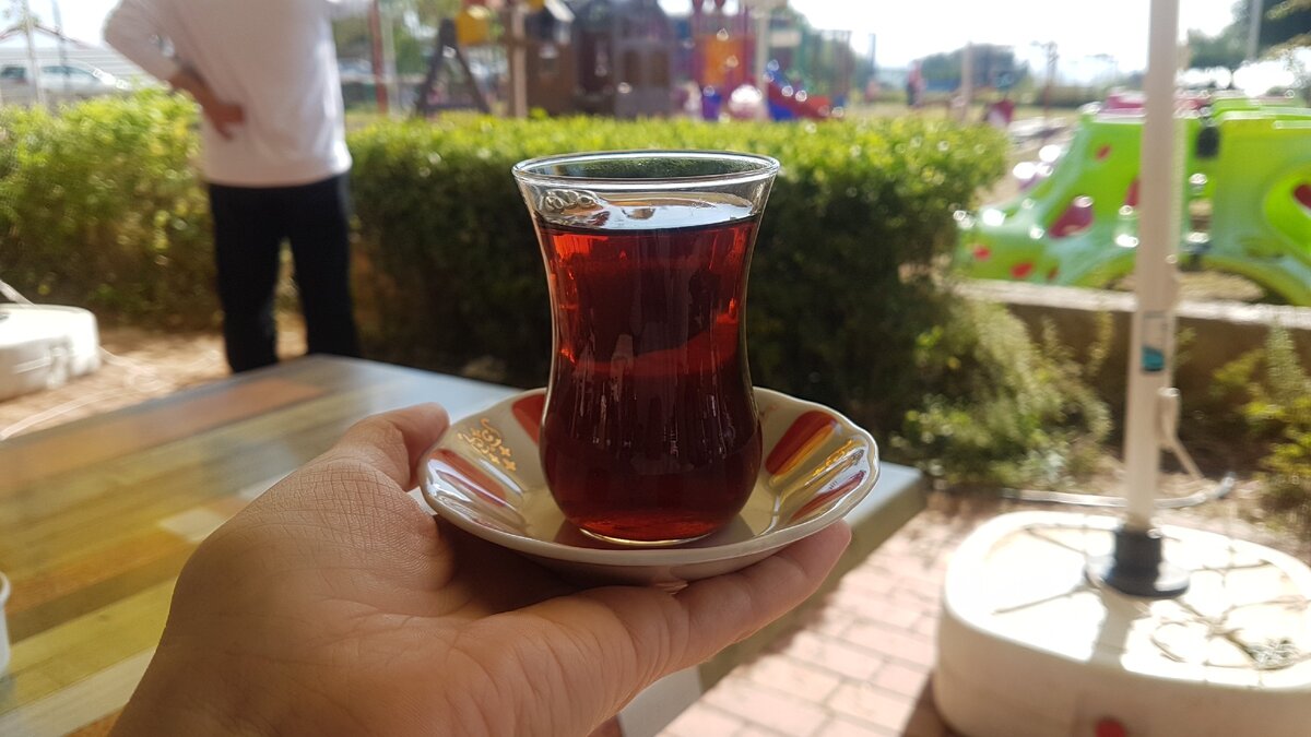 Турецким чаем?