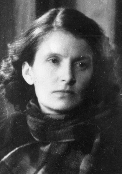 А ещё Антонина Николаевна занималась альпинизмом. Это фото как раз с сайта клуба альпинистов Санкт-Петербурга