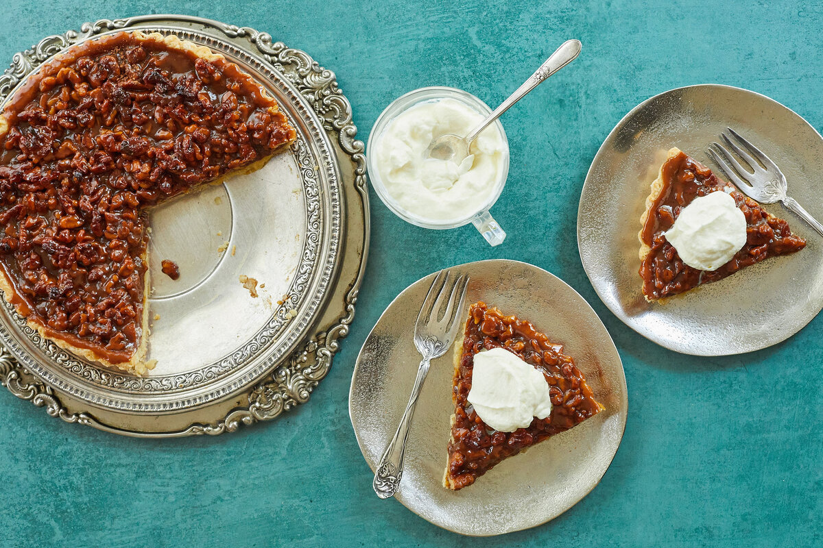 My French Walnut-Caramel Tart - сладкий, элегантный десерт, который идеально подходит для любого случая, независимо от размера. Просто подождите, пока не попробуете!