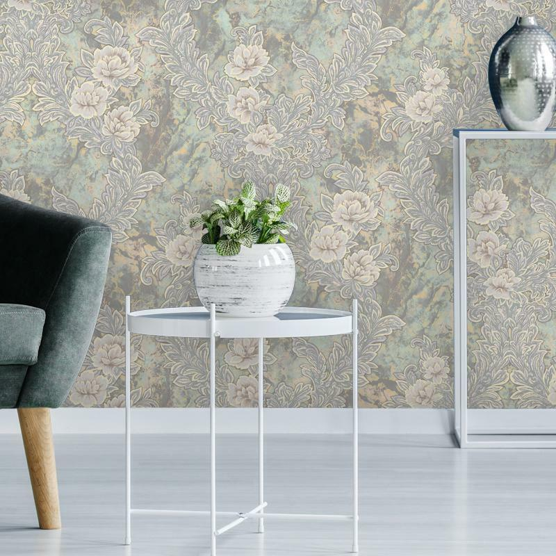 На фото виниловые обои на флизелиновой основе из коллекции Palermo бренда Victoria Stenova. Цена рулона (1,06×10,05) – 2390 р. 