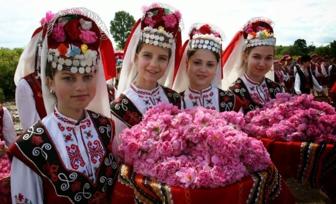 БОЛГАРИЯ-СТРАНА ЦВЕТОВ. (centrturizma.com)