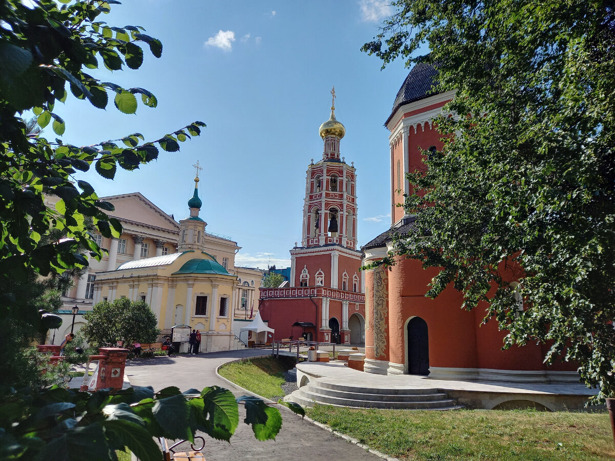 Высоко-Петровский монастырь