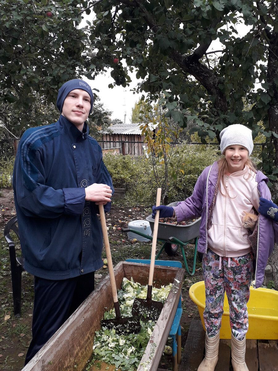 смотреть в рукав )