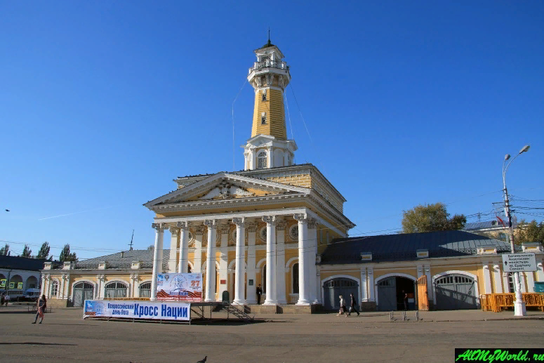 Костромская пожарная каланча — это символ города и его «нулевой километр». По праву считается одним из наиболее выразительных памятников русской провинциальной архитектуры XIX века – ее по достоинству оценил и император Николай I во время своего визита в Кострому в 1834 году