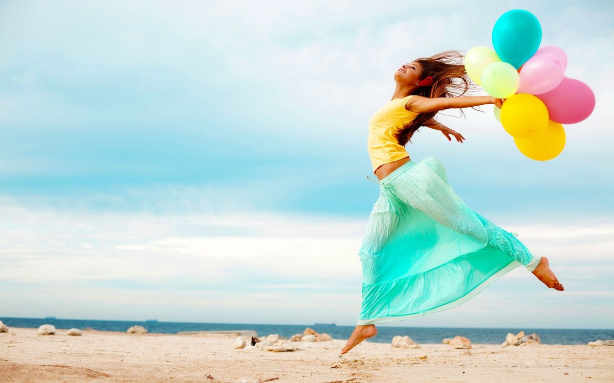 Живите здесь и сейчас. Улыбайтесь господа. Источник фото https://clck.ru/sJS2K