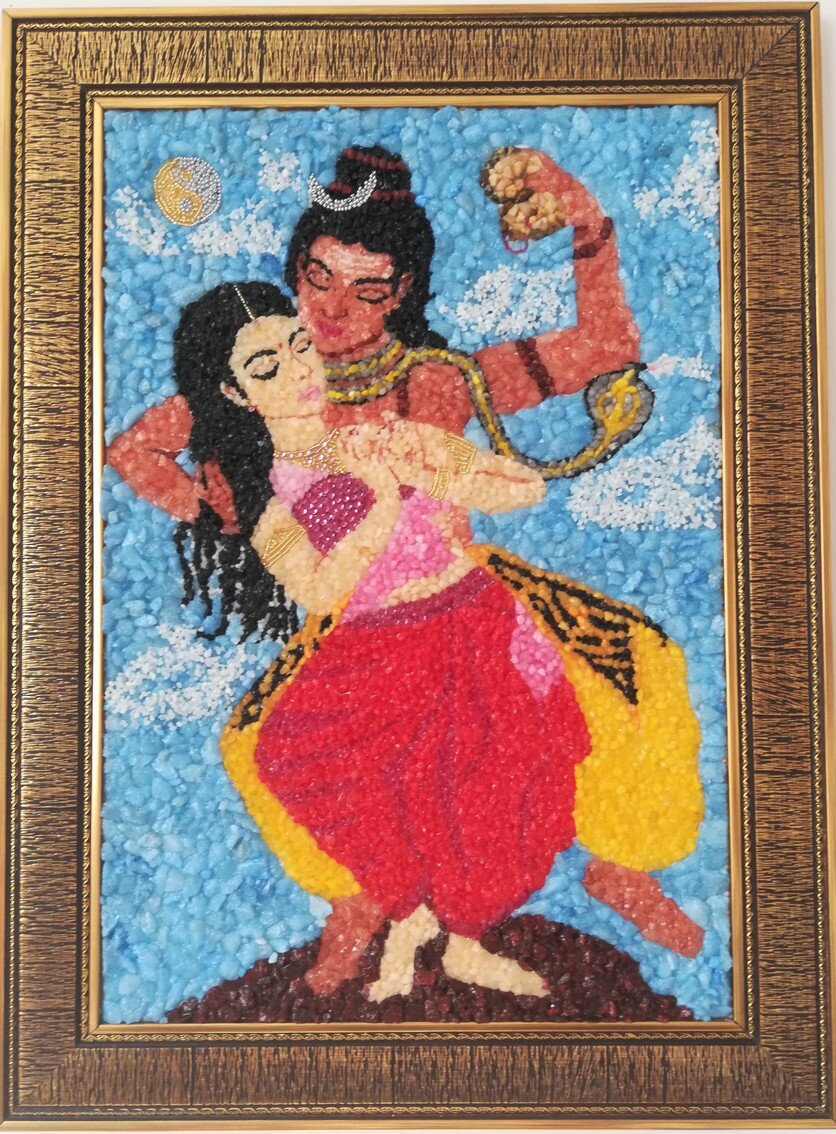 Хочу задать вопрос я Шиве! Скажи, зачем ты носишь колокольчик на ноге?

- Я Мир бужу! 
Я пробуждаю всё живое!
Я возвещаю, что иду в Него!
Я не скрываю звука своего!

Я в сердце каждого стучусь!
Прошу открыть, очистить, развернуть!
Я Мир творю и разрушаю!
Я Мир люблю и очищаю, от злобы, зависти и нечистот в Душе!

Кто слышит колоколец?
Кто чувствует, что Я зашёл?
Кто страхом переполнен?
Кому помочь освободить котёл души?

Кто не боится испытаний?
Кто не боится Перехода в Мир Живых?
Послушайте Меня!

Послушайте звучанье колокольца!
Звучание в себе и в каждой клетке самого себя!
Звучанье, как вибрация Души!
Как трепет сердца! Как явление Отца!

Звучите сердцем! Пробуждайтесь!
Влюбляйтесь в Жизнь!
Влюбляйтесь в самого себя, как проявление Меня и Шакти!
Любите и цените Жизнь!
28.10.22г.  
