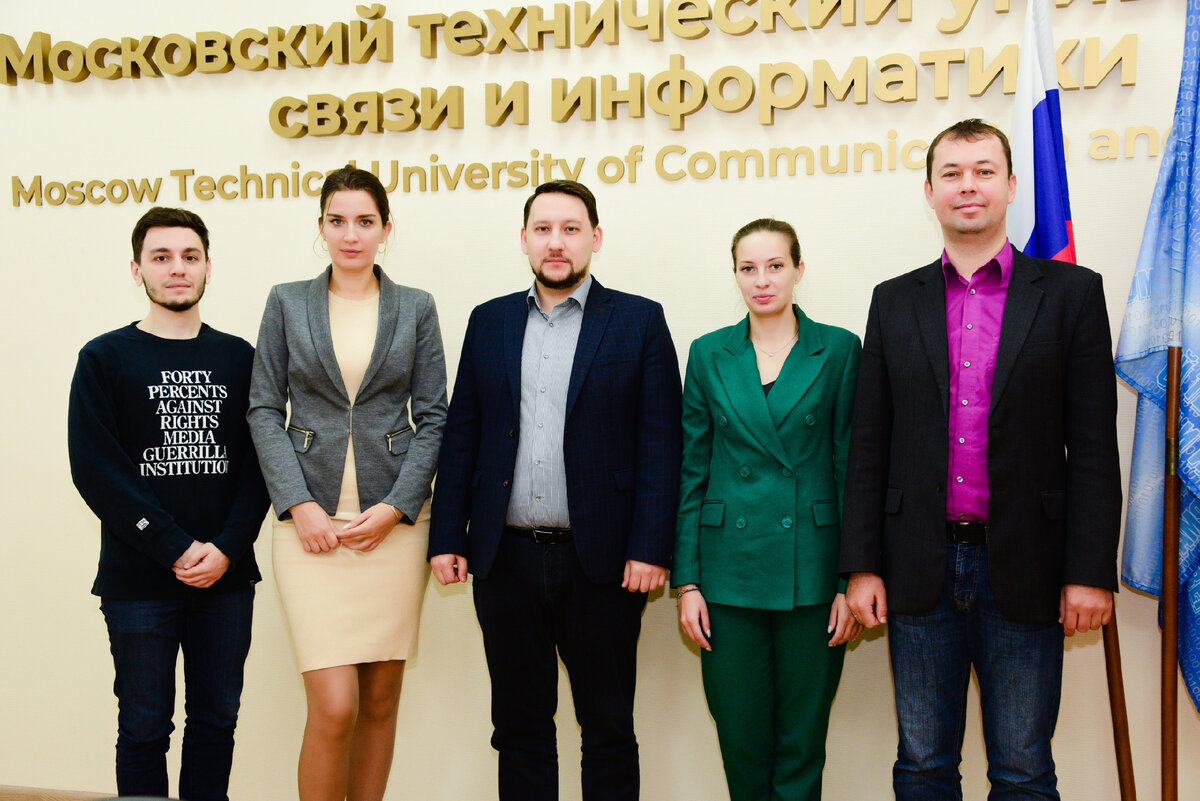 Участники церемонии открытия "Мастерской Лубан"