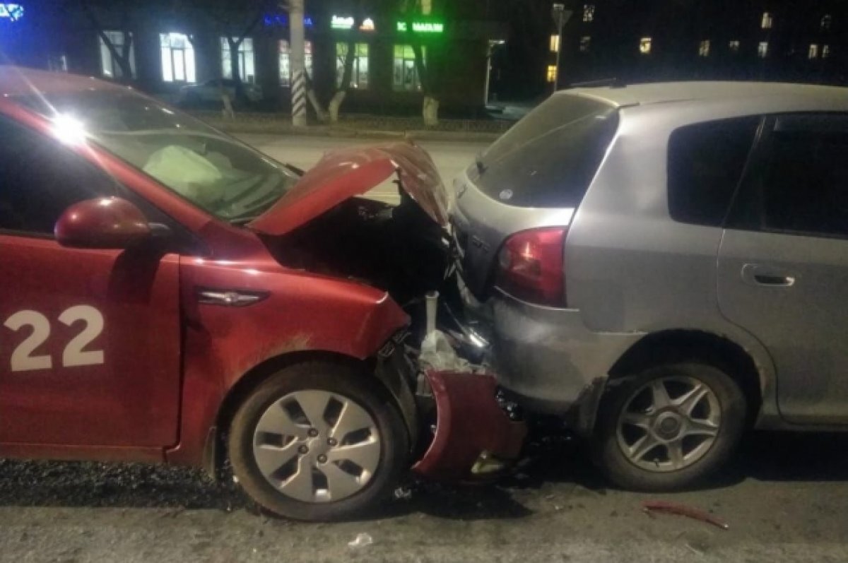    В центре Омска произошла массовая авария из четырёх авто
