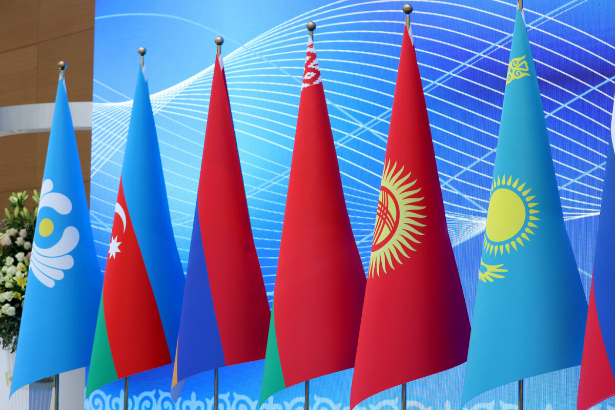 Мероприятие проходит на базе Нижегородского государственного университета имени Н.И.Лобачевского и приурочено к 300-летию Российской академии наук и 30-летию образования Содружества