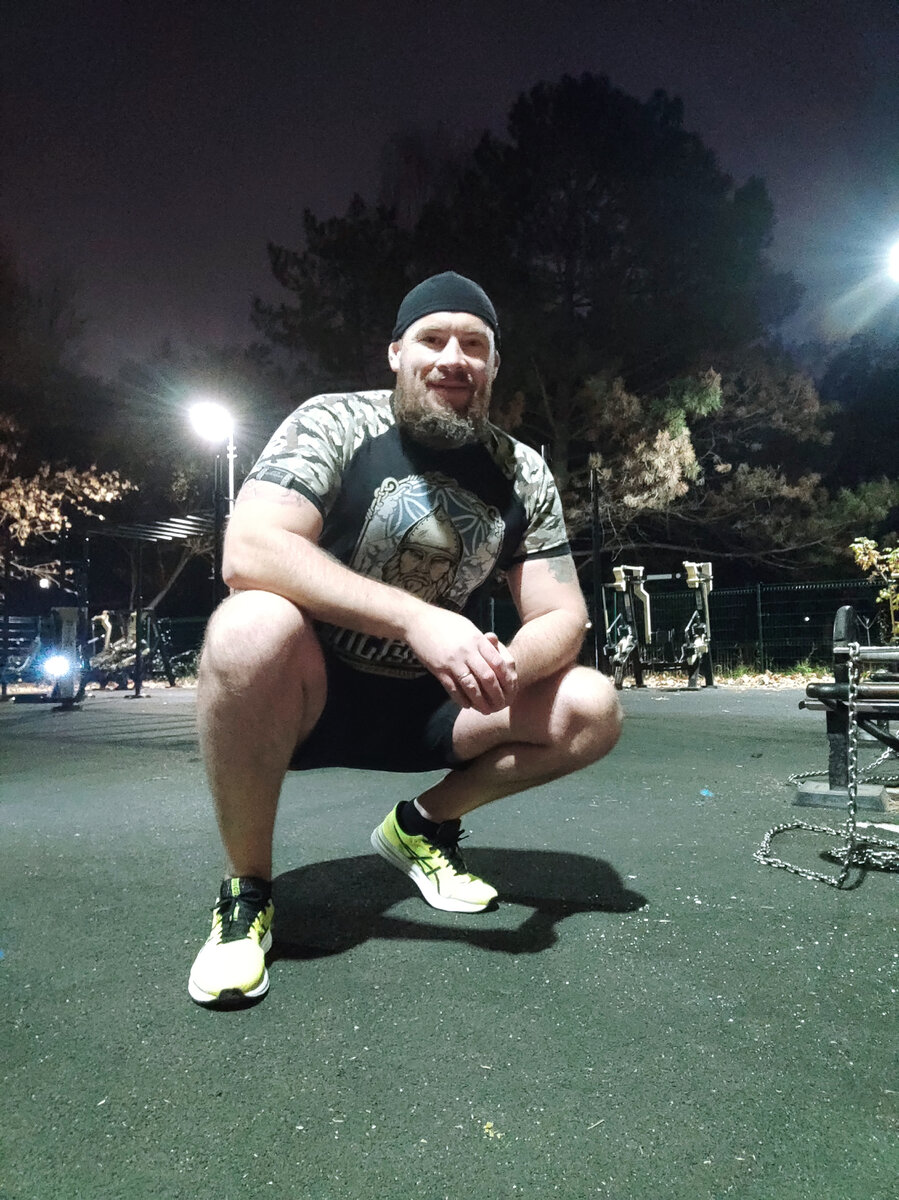 РАССКАЖУ НА БЕРЕГУ на тренировке ног.