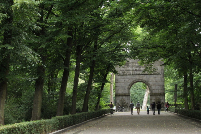 В Тиргартене дров нарубить можно много