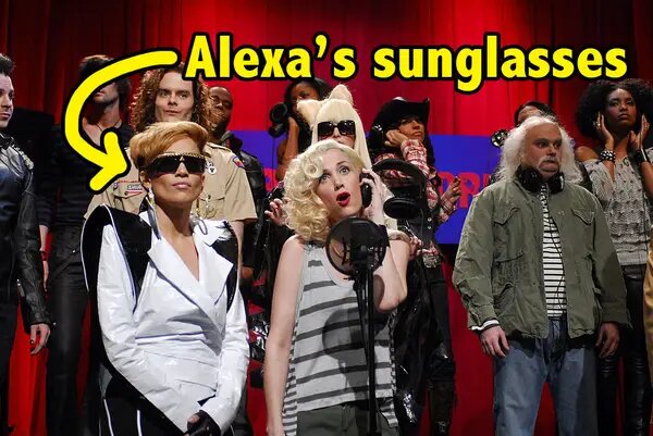 Стрелка указывает на Джей ЛО