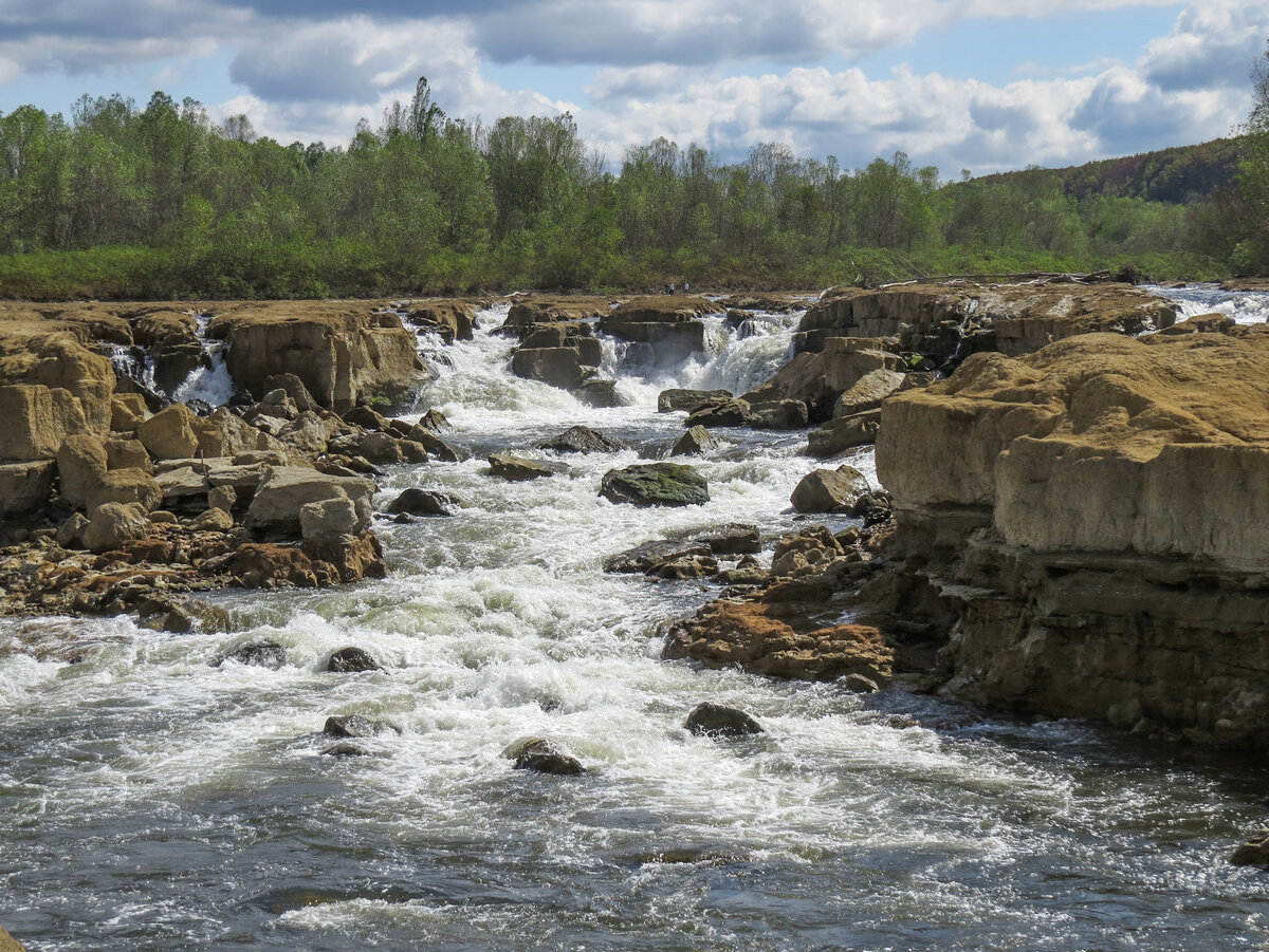 Белореченский водопад река белая. Река белая Адыгея водопад. Белореченский водопад где находится.