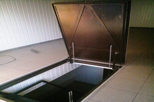 Напольный люк-невидимка