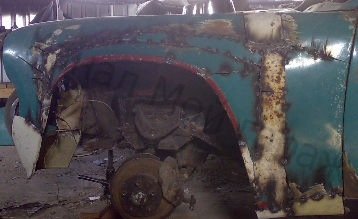 (долгий и кропотливый процесс удлинения кузовных элементов Москвича)