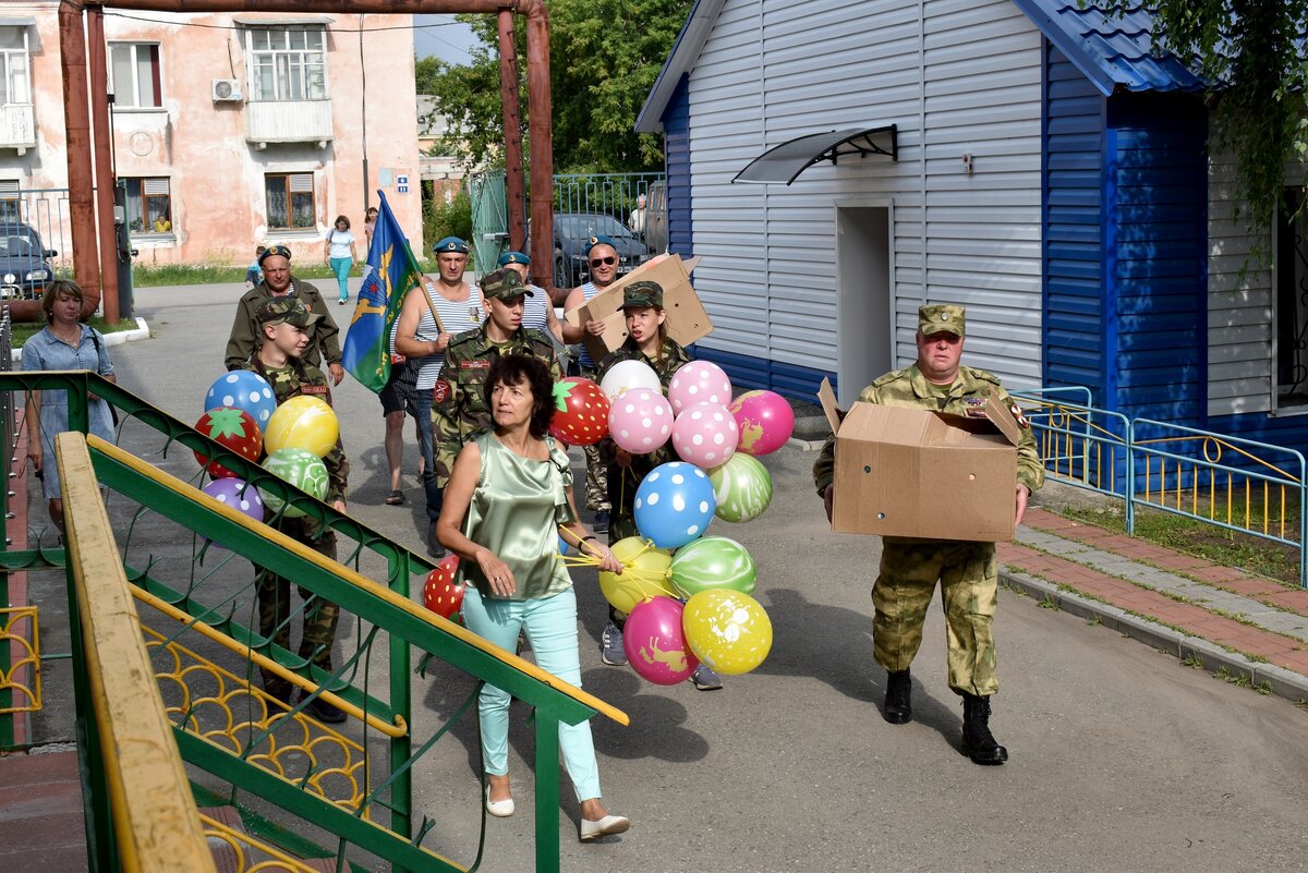 Подарок на день ВДВ (Воздушно-десантных войск) своими руками: мастер-класс с пошаговым фото