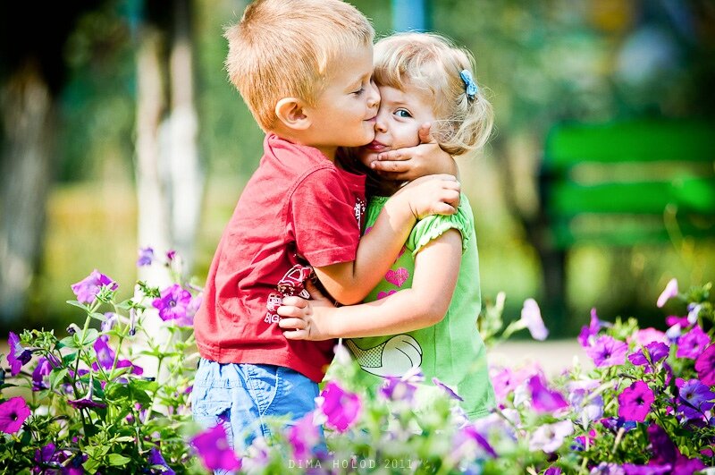 ЛЮБИТЕ ДРУГ ДРУГА И СЧАСТЬЕ НЕ ЗАСТАВИТ ВАС ЖДАТЬ!!!