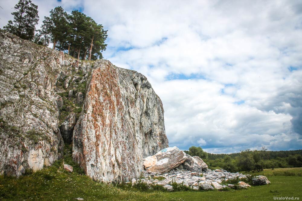 Арский камень пещера