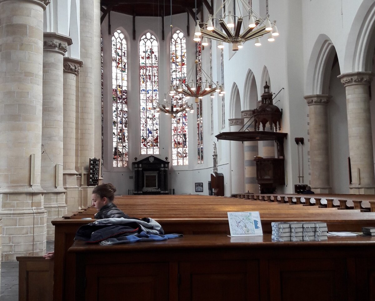 Делфт, Старая церковь (Oude Kerk)