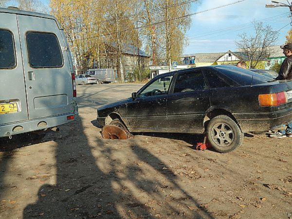 люк,машина,дтп