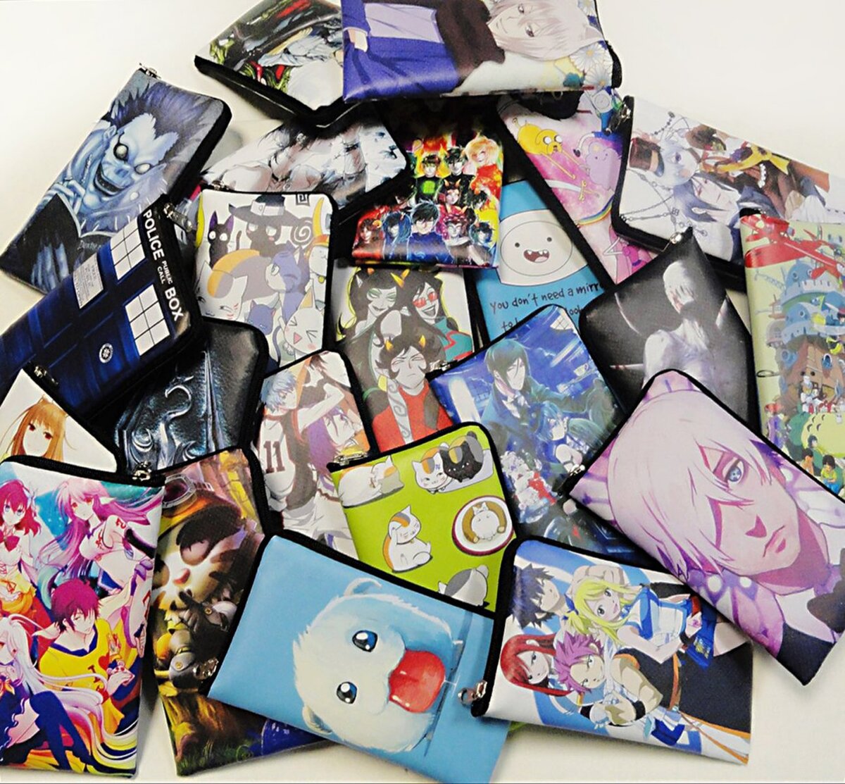 Вы посмотрите на эти горы всевозможных аниме - кошельков