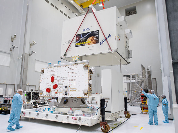 Подготовка «БепиКоломбо» к отправке на космодром \\ ESA/CNES/Arianespace/Optique video du CSG – P.Baudon