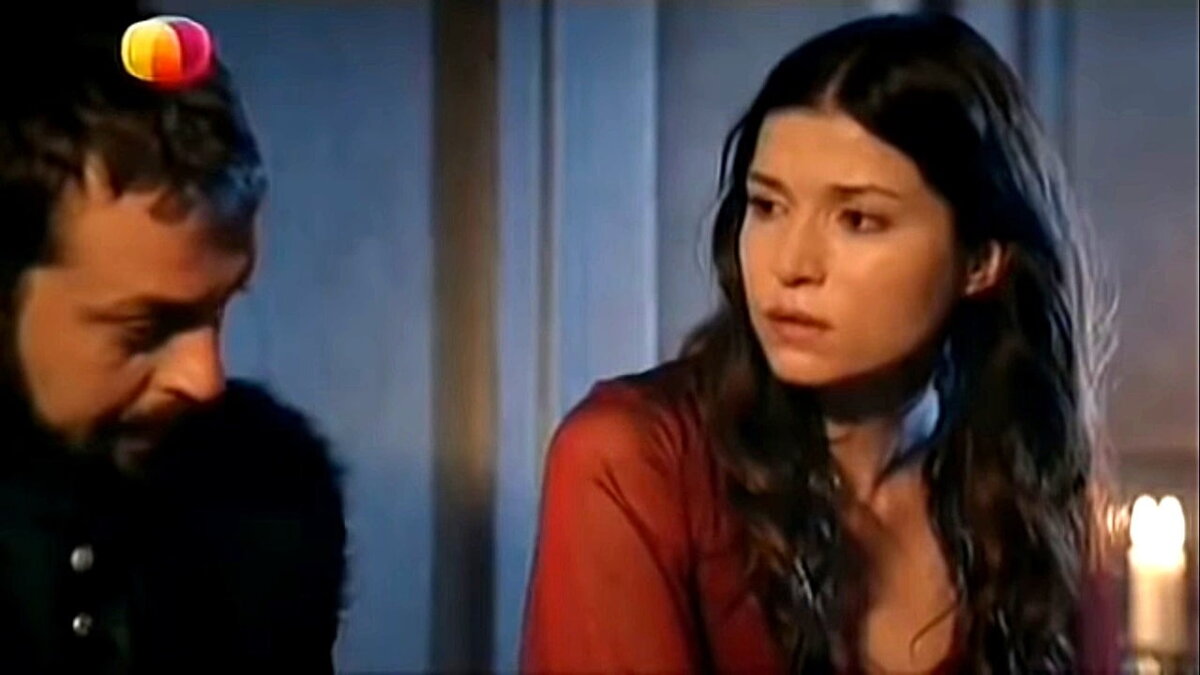 хатидже узнала об измене ибрагима. ибрагим хатидже и нигяр великолепный век. когда хатидже узнает об измене ибрагима. ибрагим нигяр и хатидже. хатидже нашла накидку нигяр.