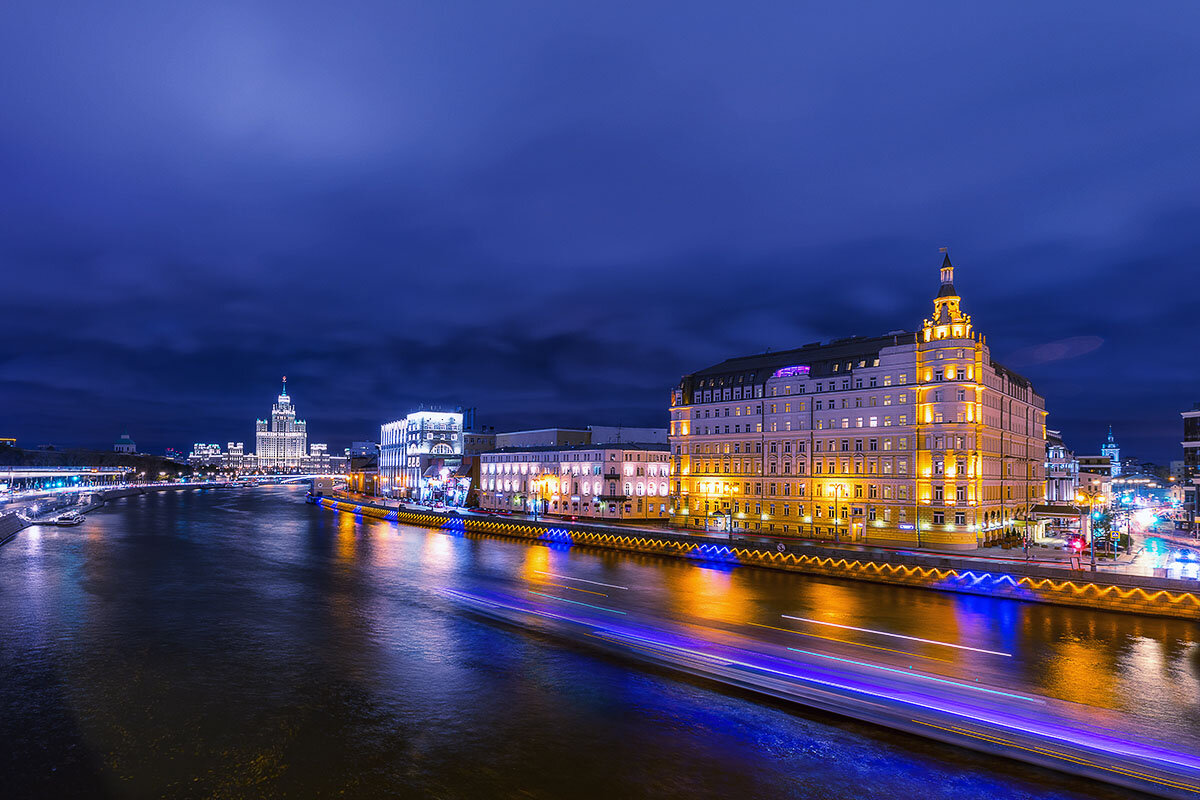 Вечерняя Москва.