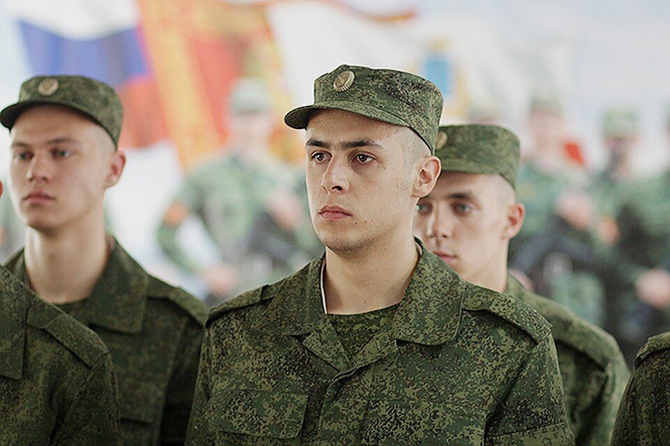 Солдат срочник. Солдат армии РФ срочники. Солдат армии РФ срочник. Фото солдата. Призывники.