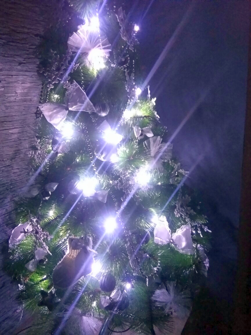 Никаких цветных гирлянд не надо