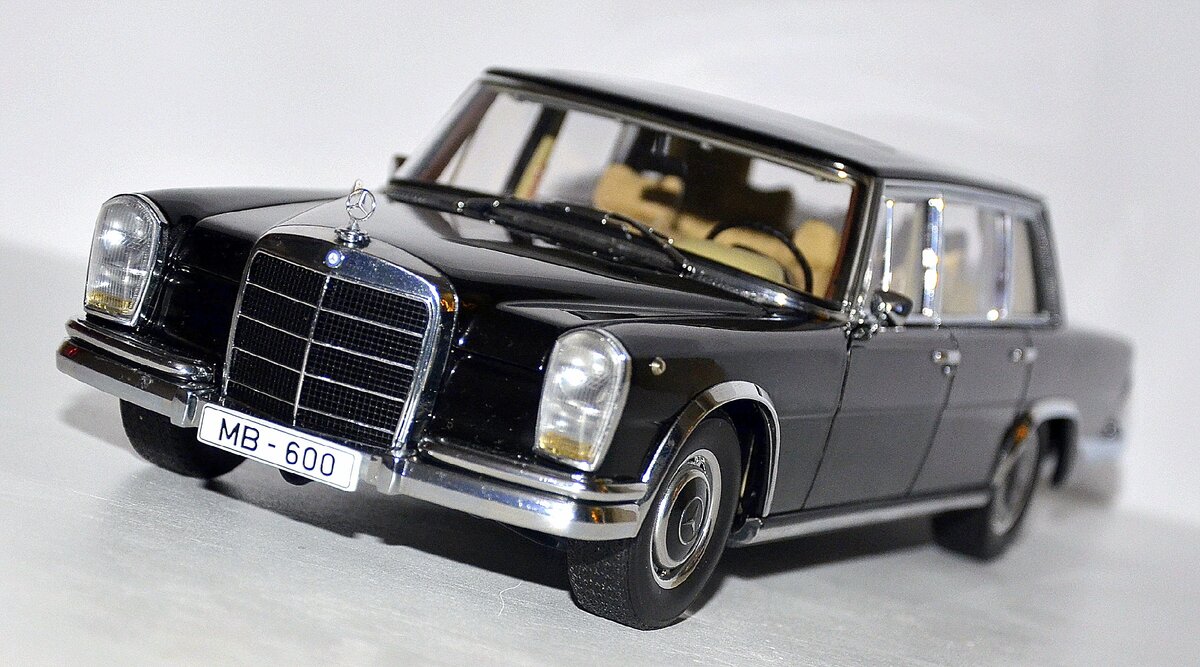 Модель: Mercedes 600 SWB W100 №76192 1/18