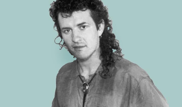 В начале 1990-х песня про «зимнее лето» и девушку Свету была одним из главных дискотечных хитов. Для исполнителя – солиста группы «Форум» Сергея Рогожина – заводная композиция стала своеобразной визитной карточкой.