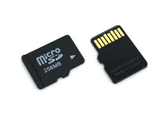 Как ни странно, но важной частью регистратора является CD карта. 