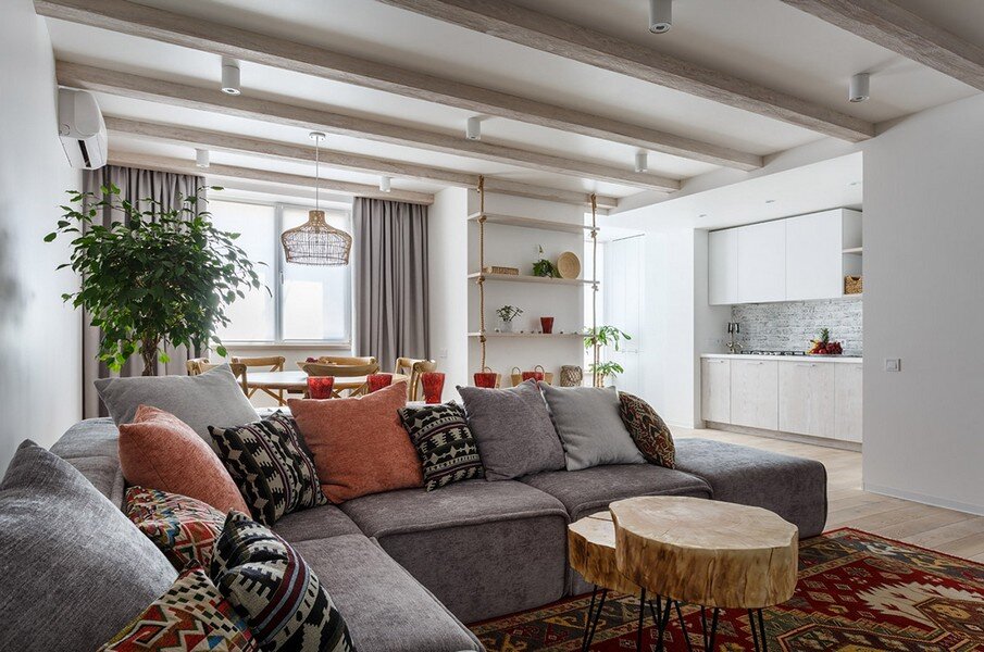 Дизайнер: Eugene Deshko 