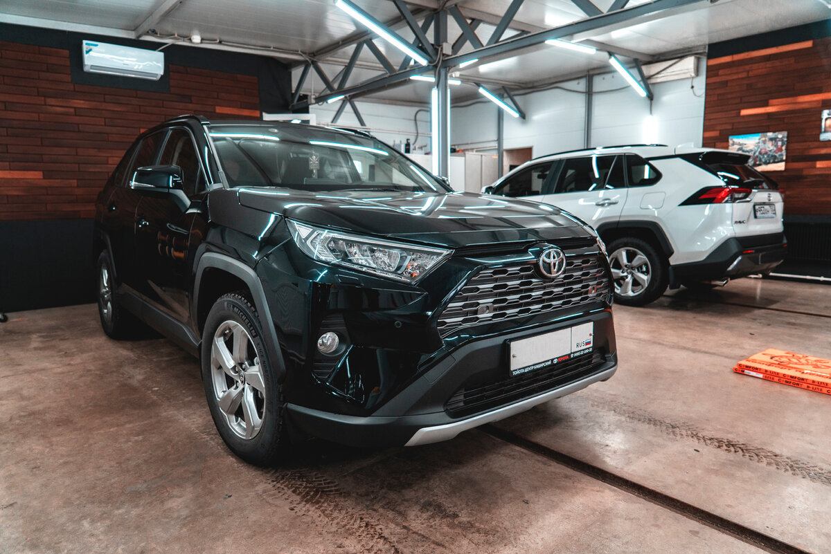 Toyota RAV4 2019 года