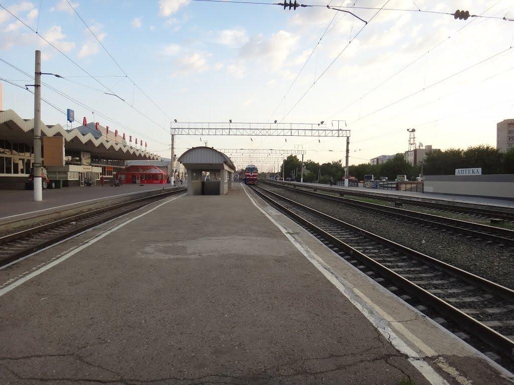 Верхняя пышма. Жд вокзал новотроицк. Станция дельта астрахань. Астрахань 1 жд вокзал. Москва астрахань вокзал.