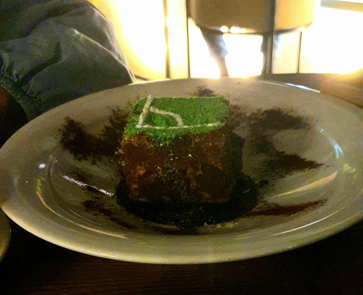 Десерт от Сергея Игнашевича. Фото Артема Локалова