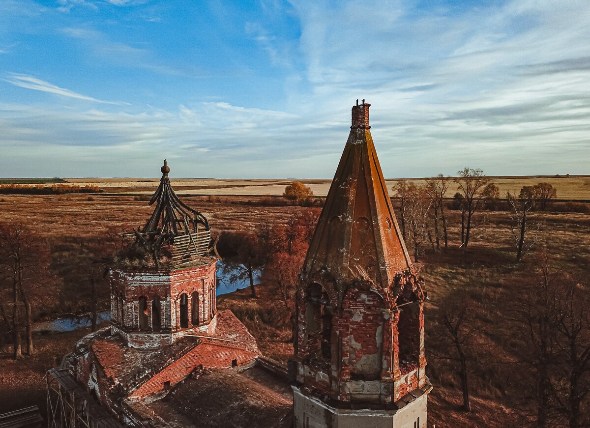 Заброшенный храм фото