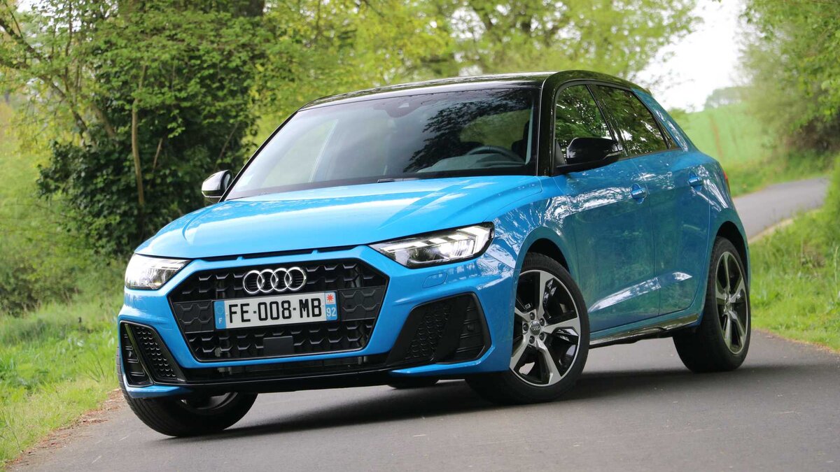 Audi A1 35 TFSI (15 фото в галерее)